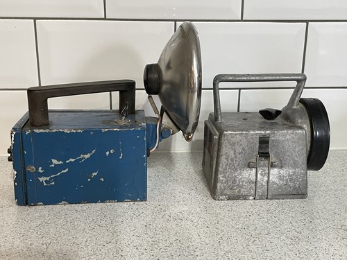 Bardic railway signalling lamp - signalling,