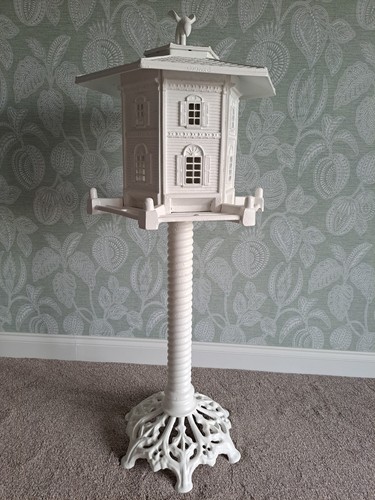 Vintage cast iron alloy - iron, bird