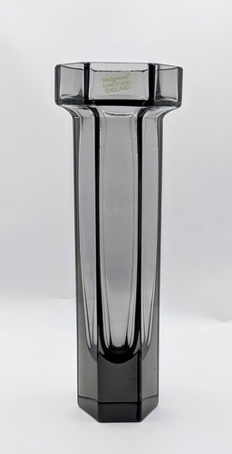 Wedgwood brutus vase - wedgwood, by