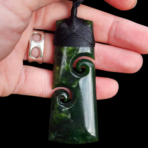 Greenstone pounamu double - nz,