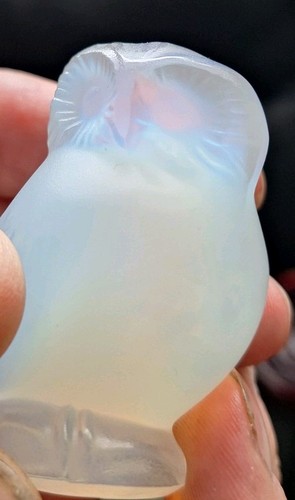 Beautiful opaque lalique owl - opaque,
