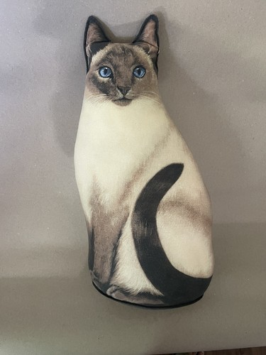 Adeline halvorson siamese cat - adeline,