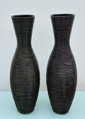Title large pair - of, ribbed