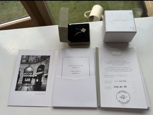 Van cleef arpels - van, alhambra