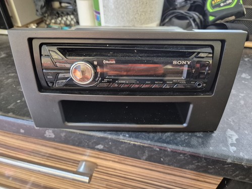 Sony head unit - car, radio