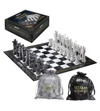 Harry Potter Wizard Chess Set by Noble Collection NN9002
