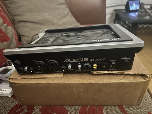 Alexis dock - alexis, io