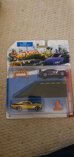 Very rare vintage hot wheels - very,