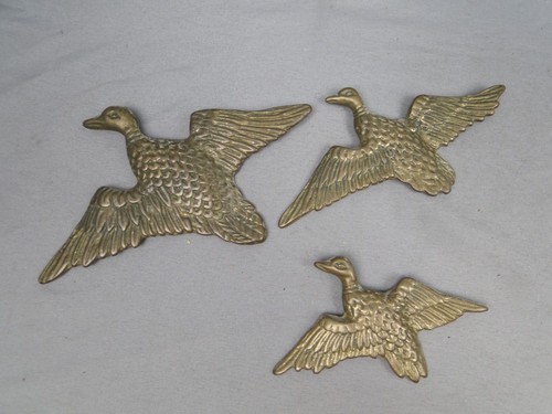 Vintage solid brass - vintage, flying