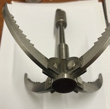 QUADPALM FOLDING GRAPPLING