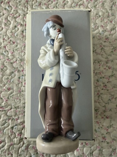 Lladro figurine 05471 sad - sad, sax-
