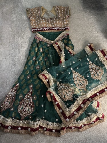 Gorgeous dark green gold - dark,