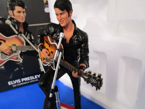 Elvis presley figurine - elvis,