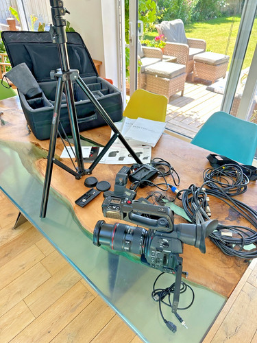 Canon eos c100 - mark, ef