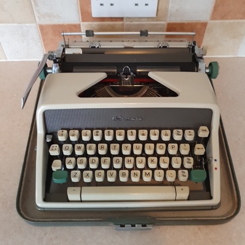 Olympia deluxe sm7 - olympia, typewriter
