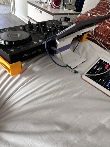 Tablet stand with suction - tablet,
