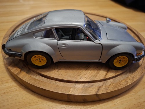 Burago porsche 911 4 - s, 2.4