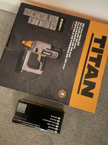 Nail gun 30mm with nails - nail,