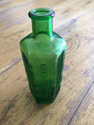 Vintage medium sized green - sized,