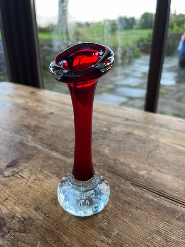 Vintage ruby red art glass - red, bud