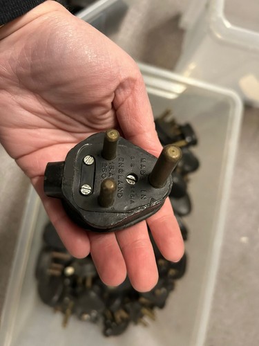 15amp round pin plugs - 15amp,