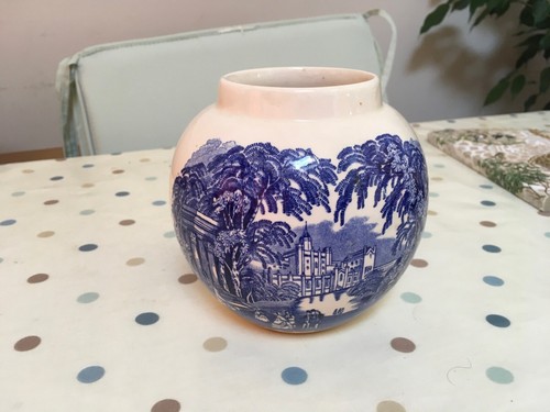 Small vase willow pattern - willow,