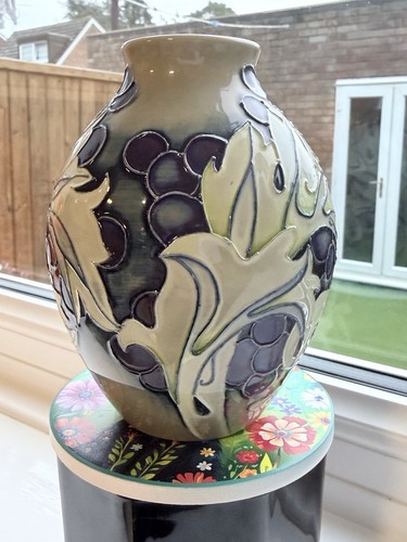 Moorcroft pottery acanthus - moorcroft,
