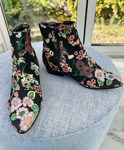 Next black floral - &,