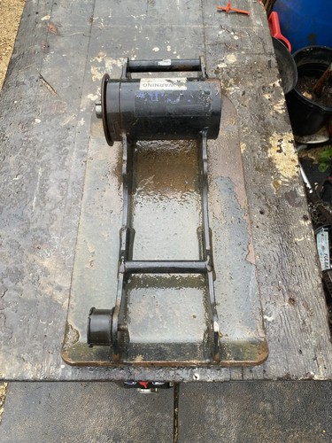 Wacker plate base possibly - base,
