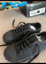Black Heelys (size 2 Junior)