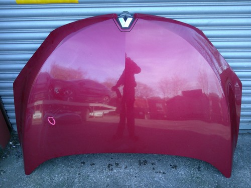 Renault megane bonnet red - renault,