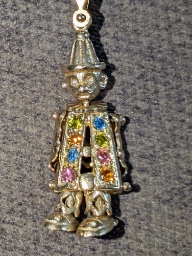 Carat gold moveable clown - 3g,