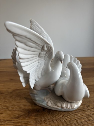 Lladro doves love nest - lladro, "love