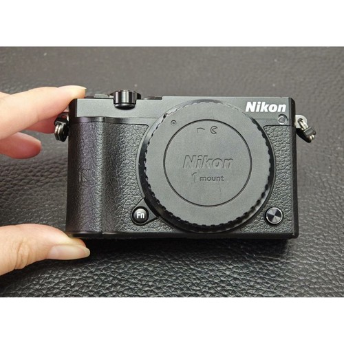 Nikon 8mp mirrorless - nikon,