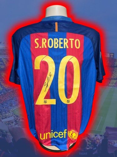Hand signed sergi roberto - hand,