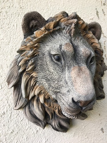Lion wall hanging hand - lion,