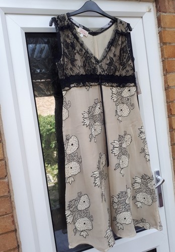 Bnwt avoca ivory black floral - bnwt,