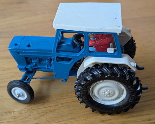 Britains farm tractor - britains,