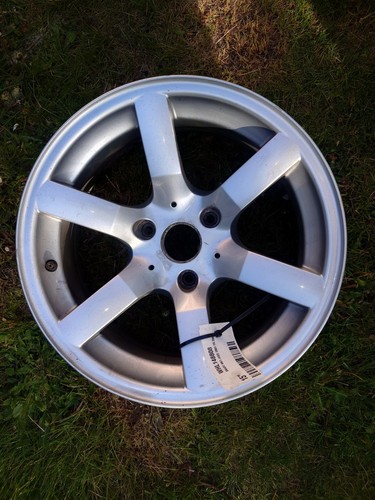 Rear alloy wheel - rear,