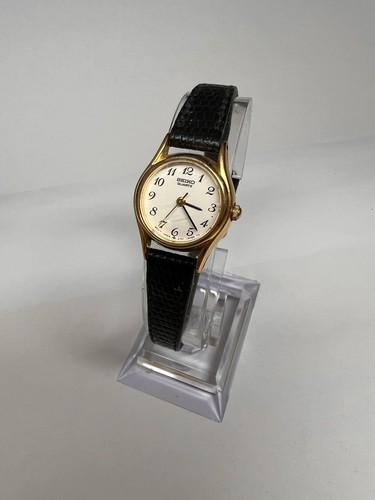 Seiko ladies quartz gold tone - ladies,