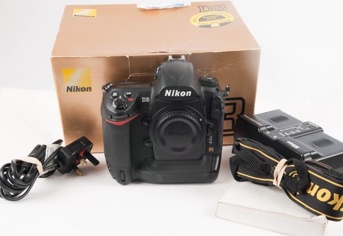 Nikon 1mp digital slr - digital,