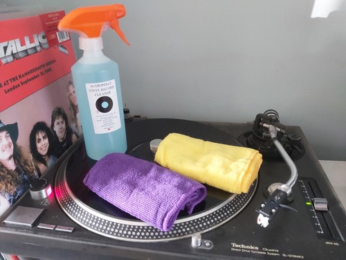 Vinyl record cleaning fluid - cleaning,