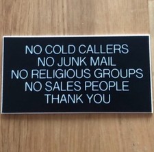 No Cold Callers Door Sign – Modern Black & White Plaque
