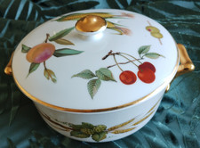 Royal Worcester Evesham Gold