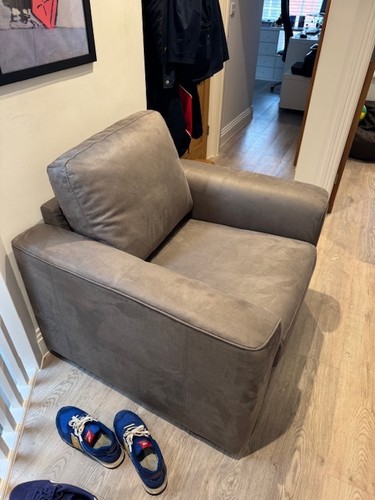 New dfs hempell armchair - new,