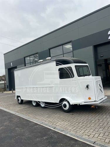 Mobile catering trailer food - /,