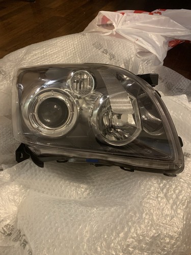 Toyota avensis headlight - toyota,