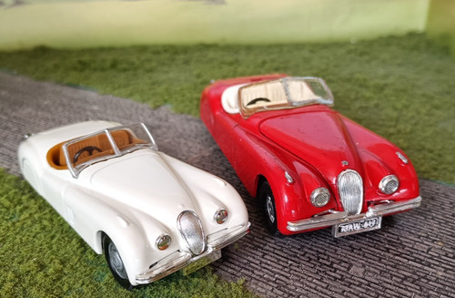 Corgi pair diecast - pair, jaguar