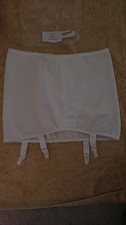 VTG NYLON WHITE PRETTY FORM