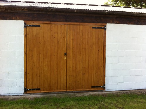 Side hinged hung - hung, wooden